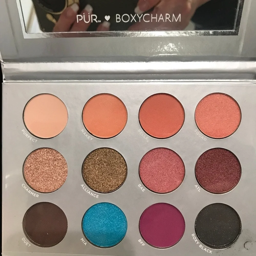 💥NEW💥Pur Metallic Eyeshadow Palate of 12 Colors.